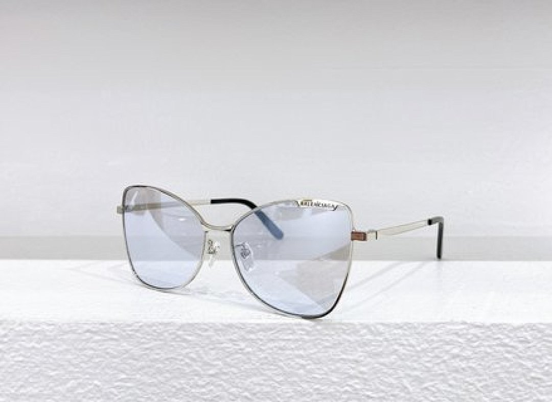Other Balenciaga Sunglasses - Image 94