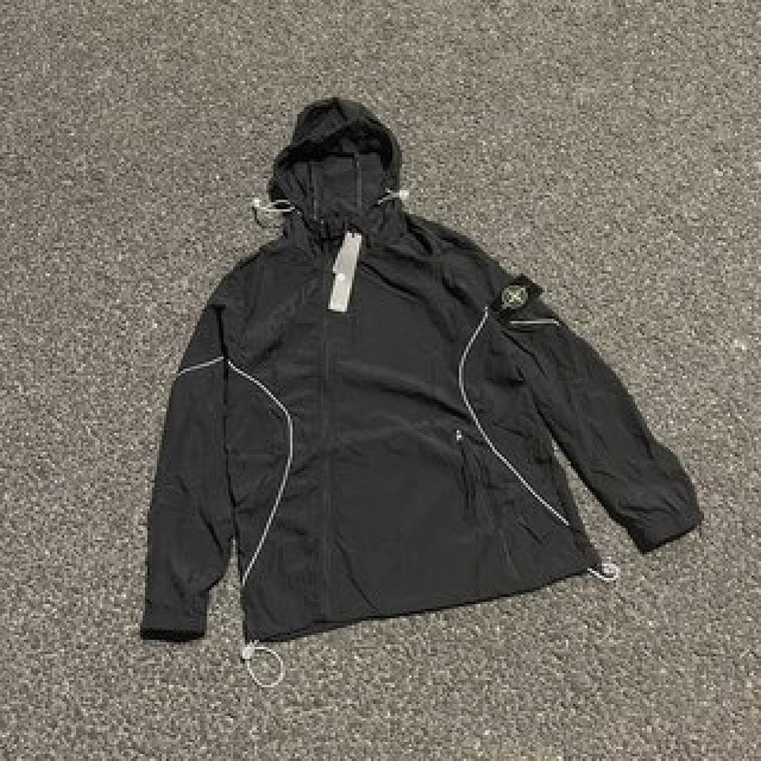 On Running Stone Island - Image 108