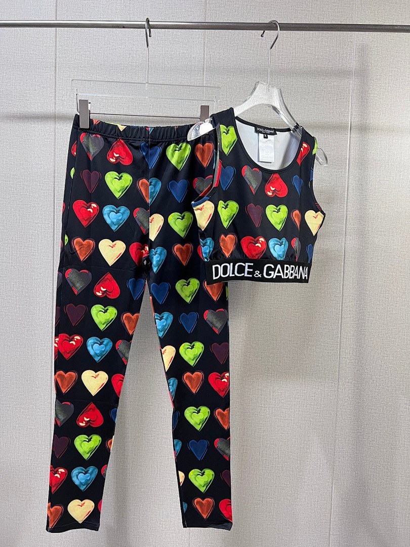 Yoga Wear, photo 1