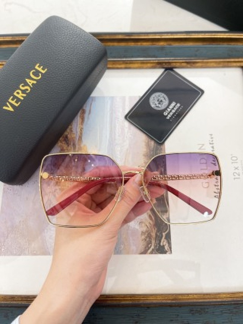 Other VERSACE Sunglasses - Image 100