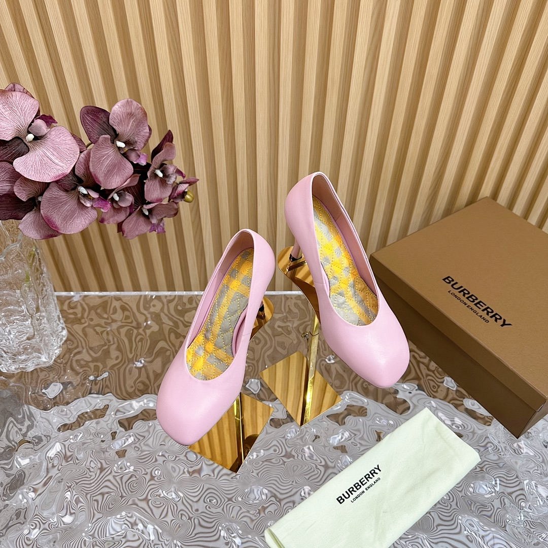 Other Burberry Shoes - Image 86