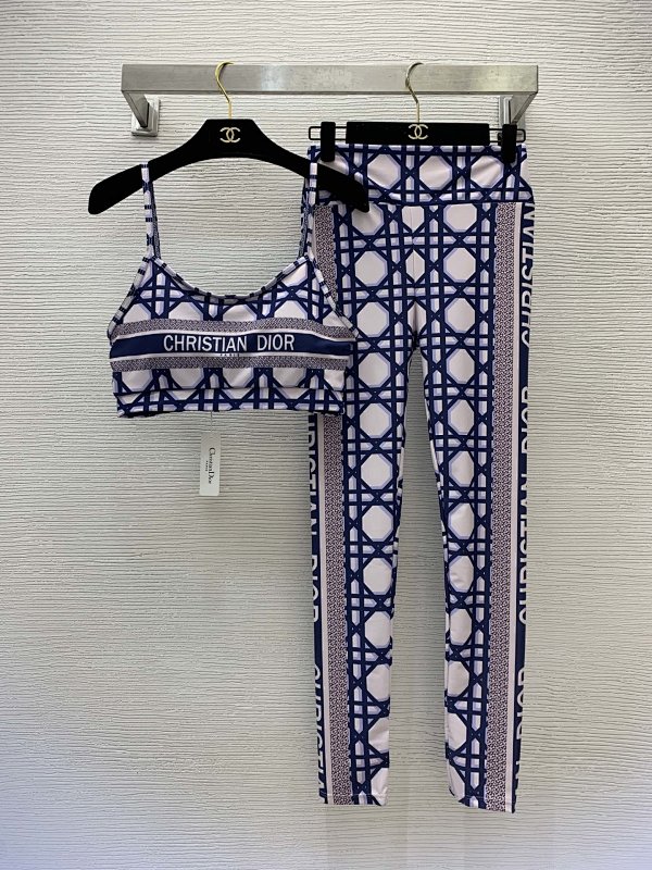 Yoga Wear, photo 1