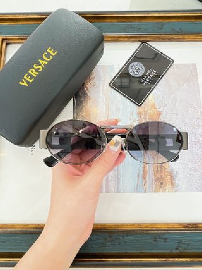 Other VERSACE Sunglasses - Image 77