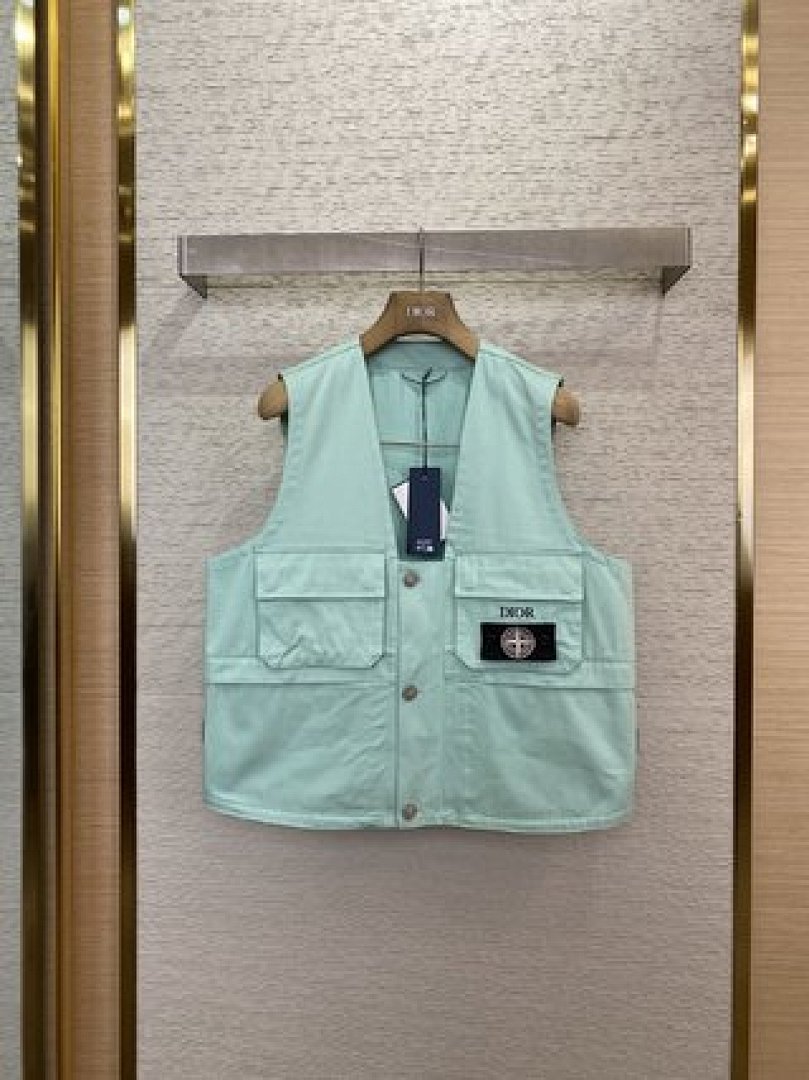On Running Stone Island - Image 40