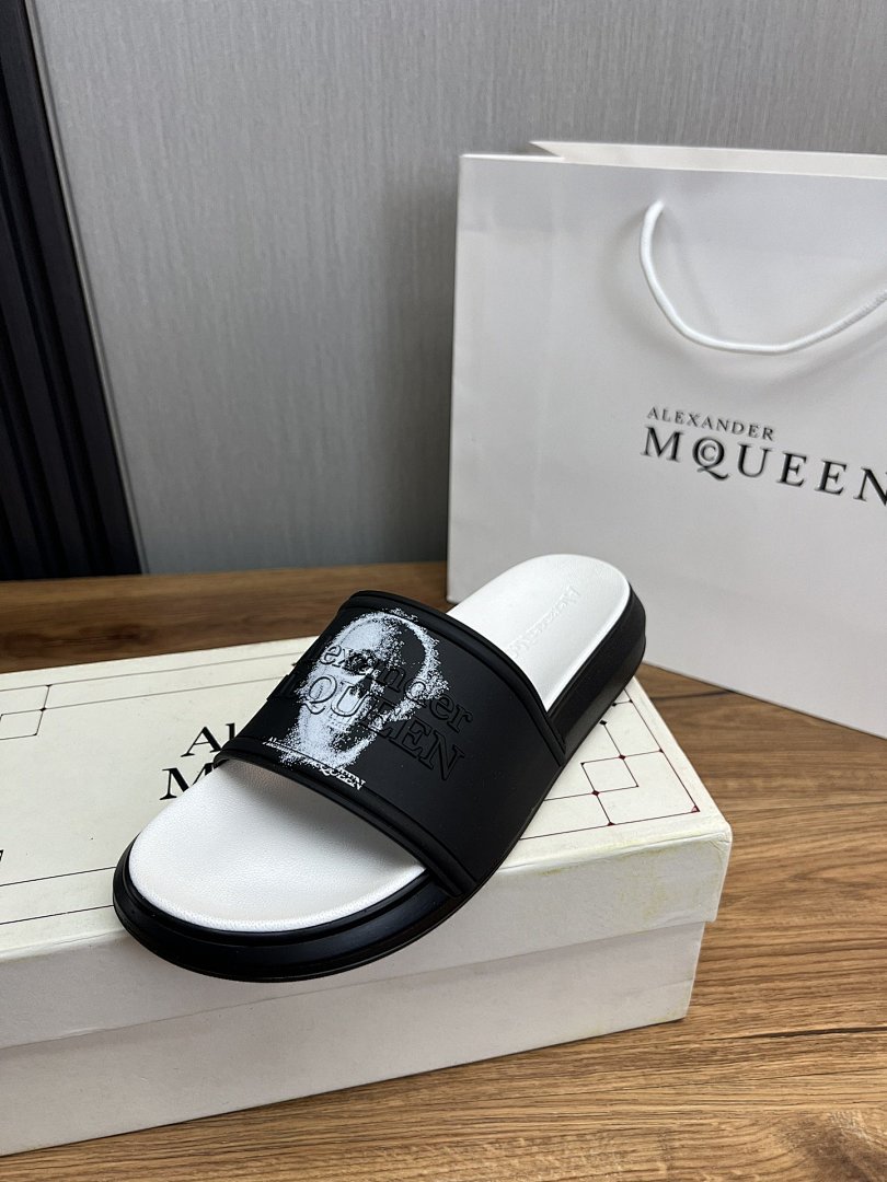 Other Men's Slippers - Image 17