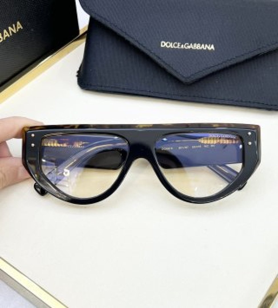 Other BURBERR Sunglasses - Image 100