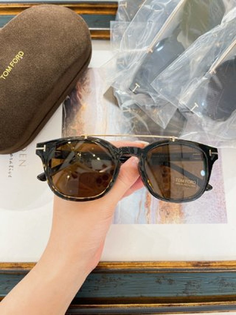 Other TOMTORD Sunglasses - Image 97