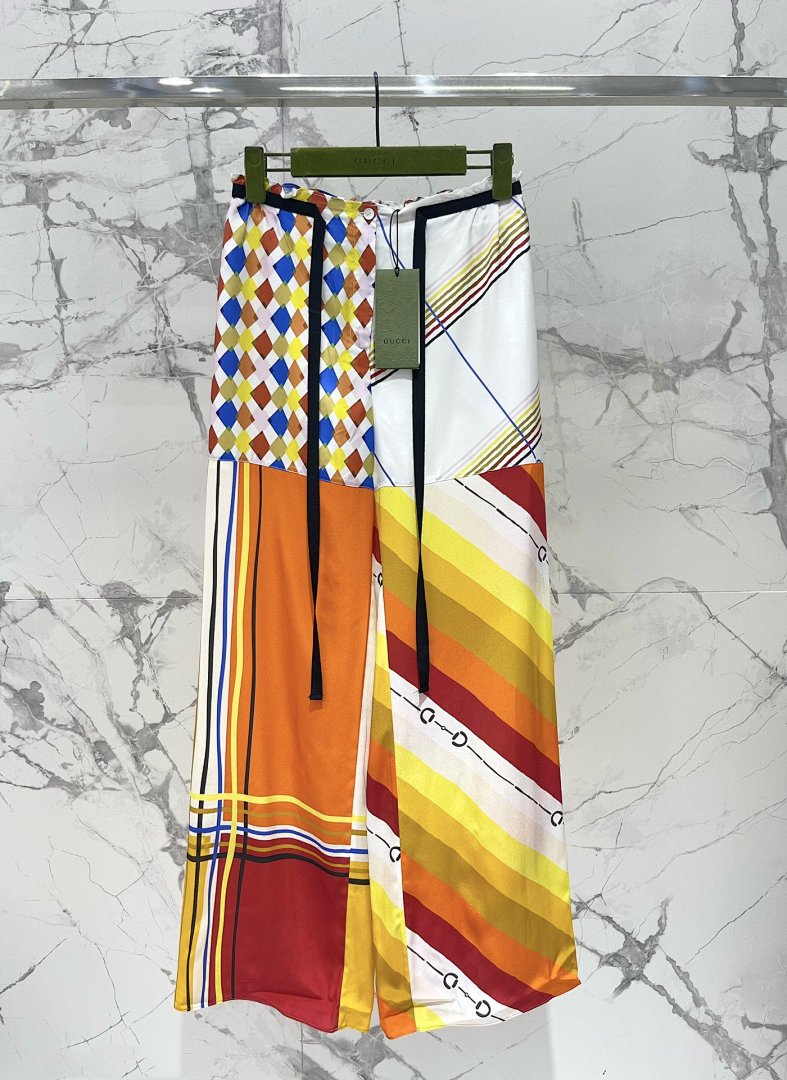 Christian Louboutin Gucci - Image 4