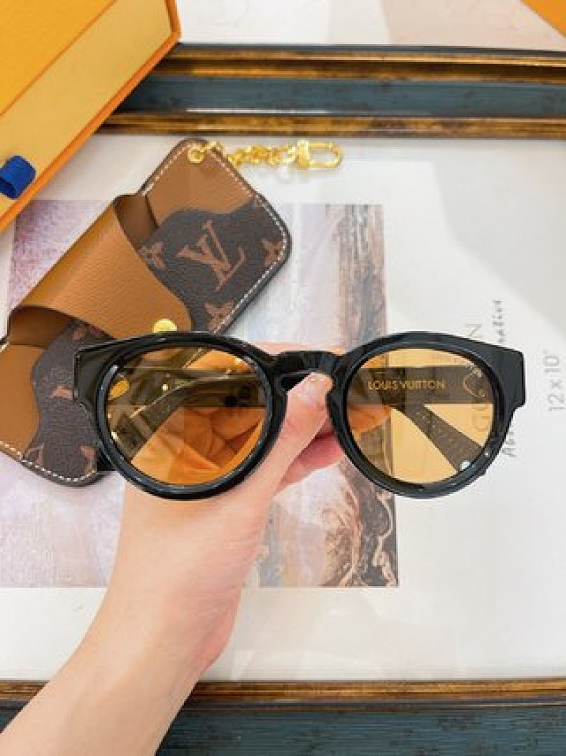 Other Lv Sunglasses - Image 97