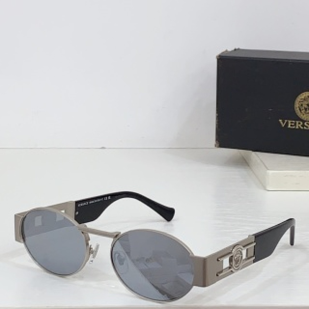 Other VERSACE Sunglasses - Image 11