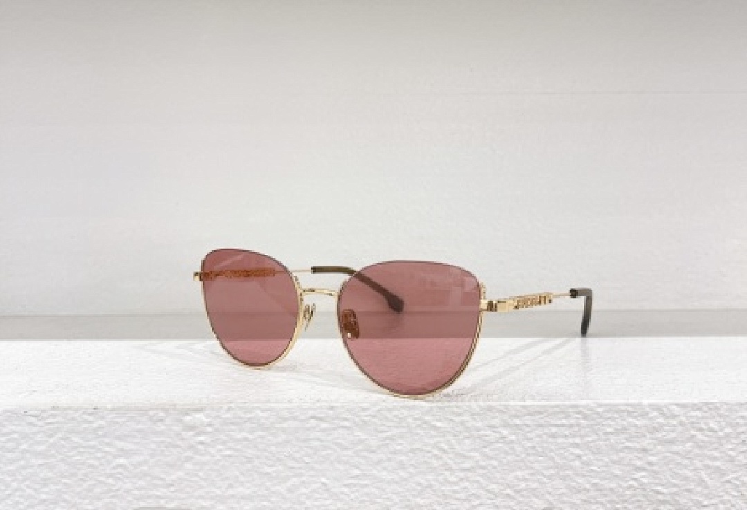 Other BURBERR Sunglasses - Image 53