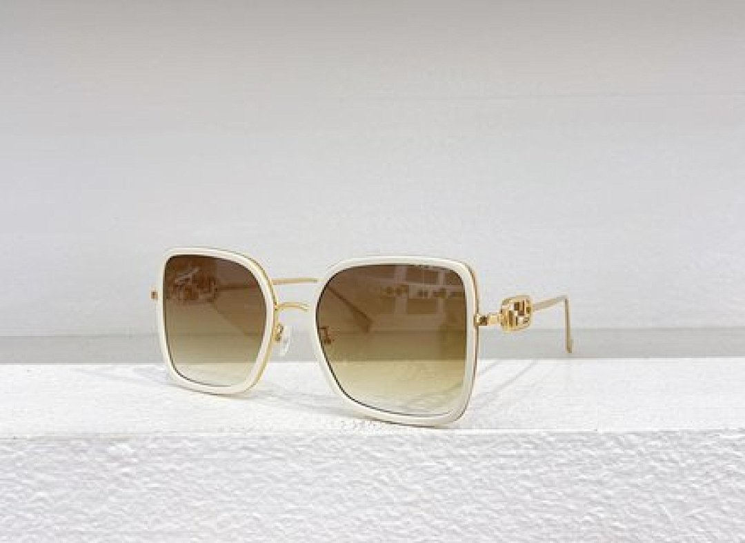 Other Fendi Sunglasses - Image 40