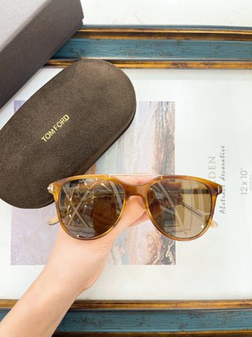 Other TOMTORD Sunglasses - Image 14