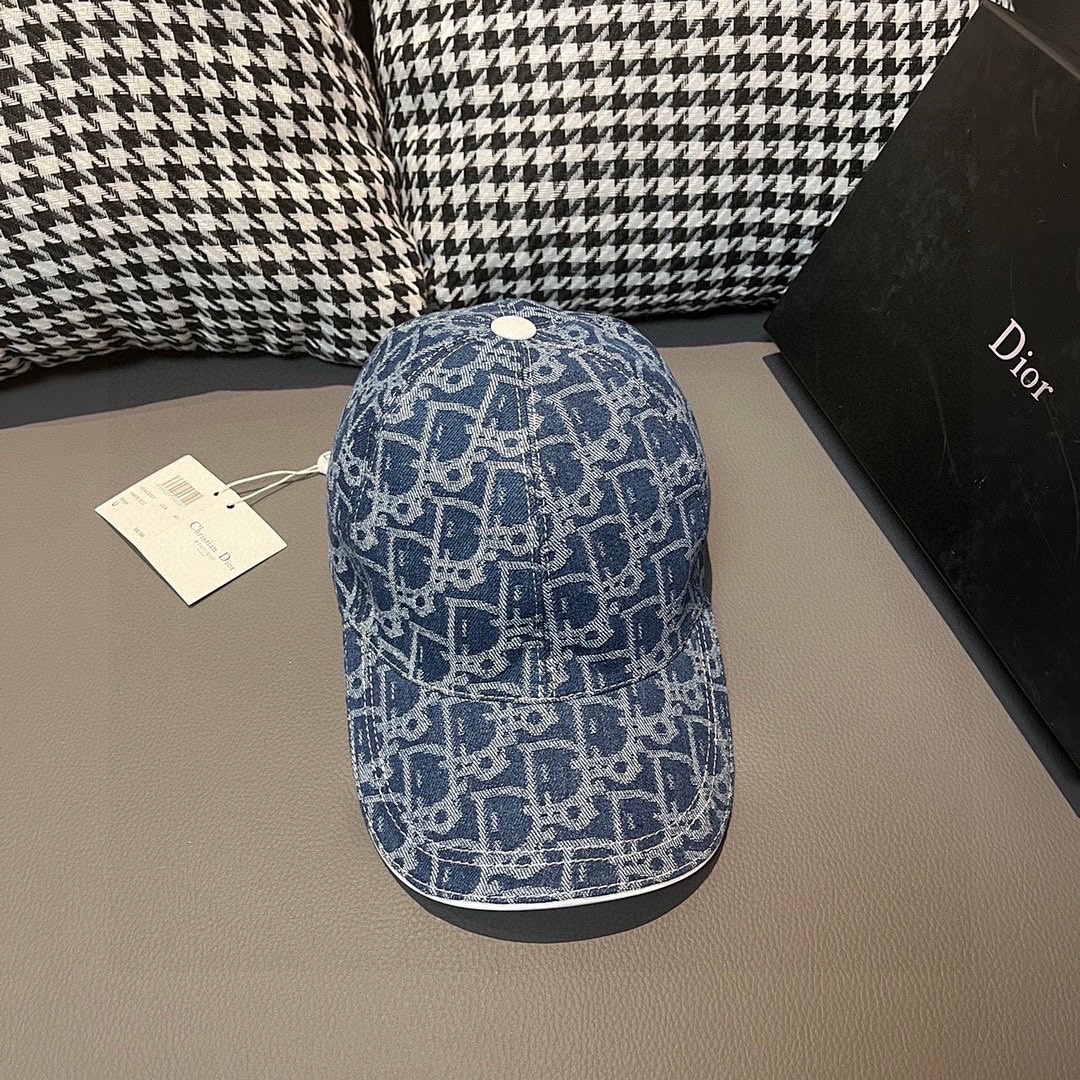 Other Hat, photo 1
