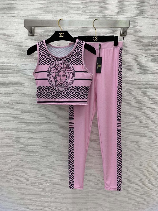 Yoga Wear, photo 1