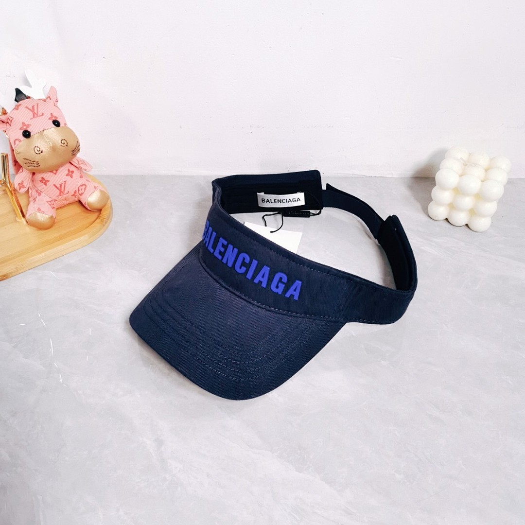 Other Hat, photo 1