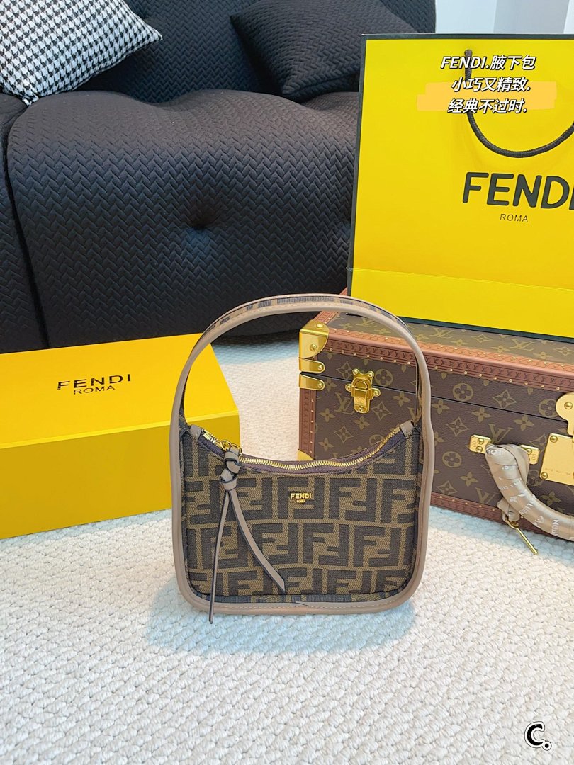 Other Fendi - Image 25