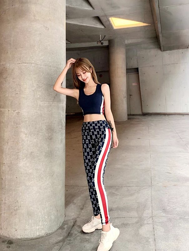 Yoga Wear, photo 1
