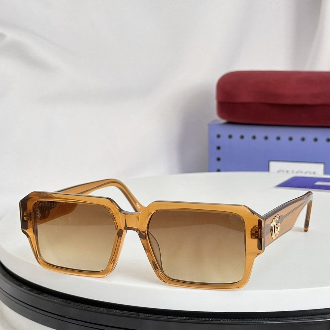 Other Glasses, photo 1