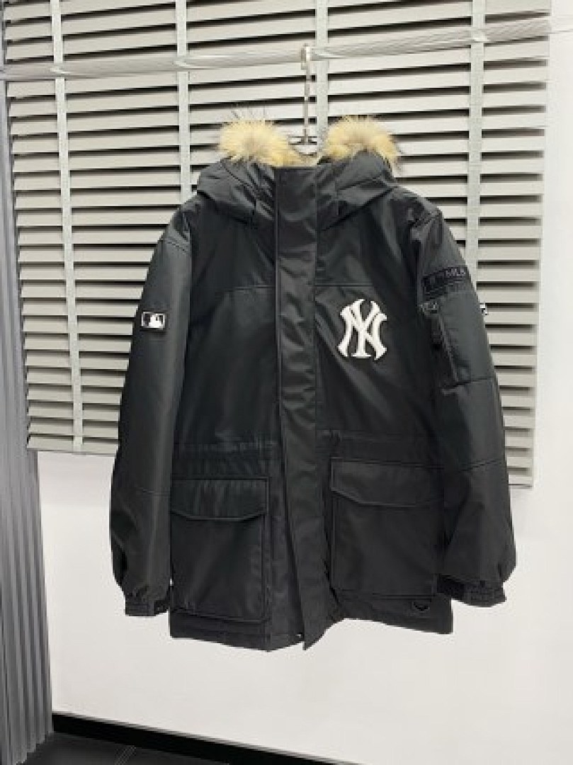 Christian Louboutin MLB - Image 77