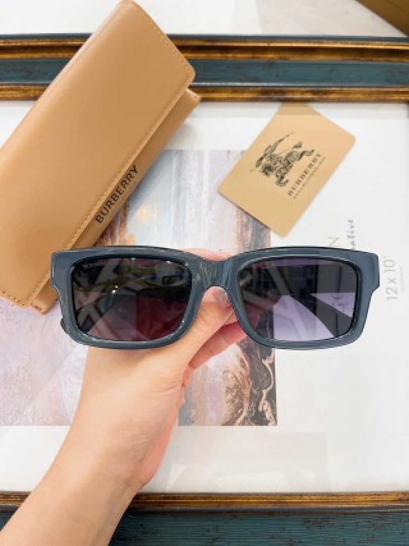 Other BURBERR Sunglasses - Image 42