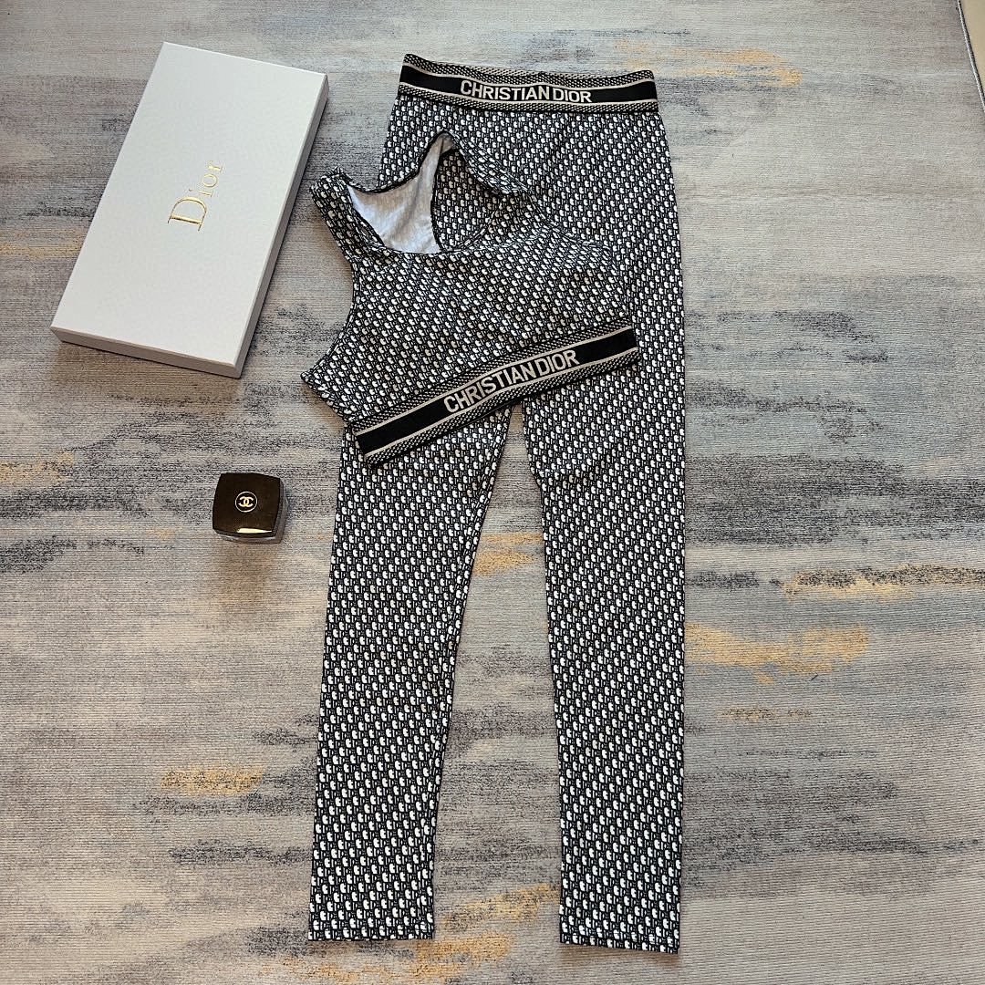 Other Yoga Wear, photo 1