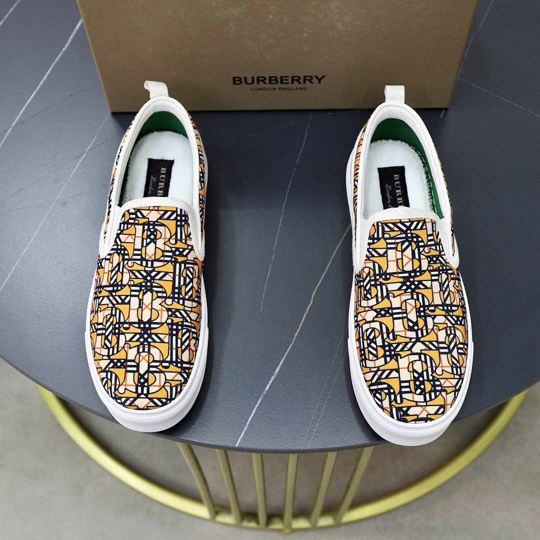Other Burberry Shoes - Image 26