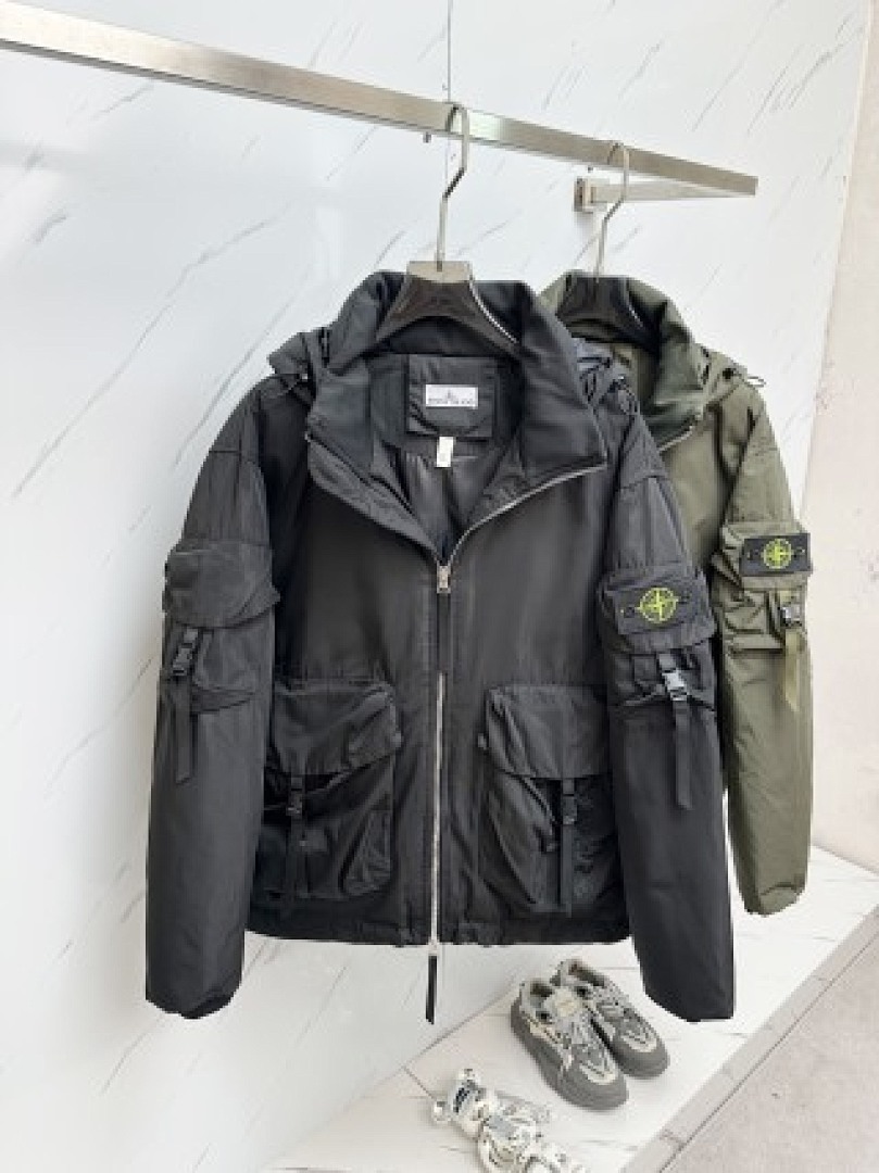 On Running Stone Island - Image 54