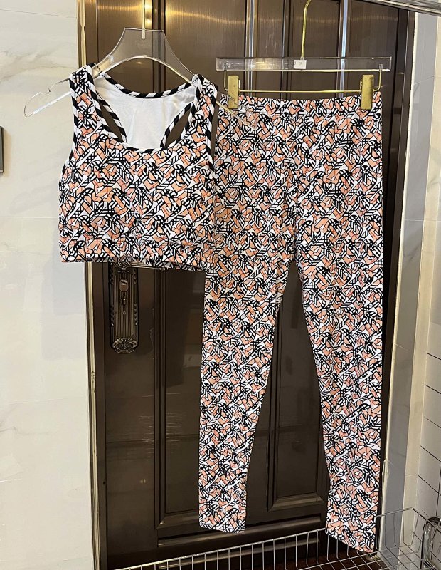 Yoga Wear, photo 1