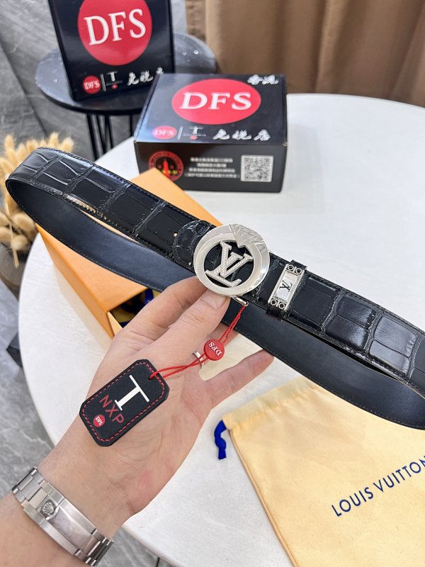 Other Belt, photo 1