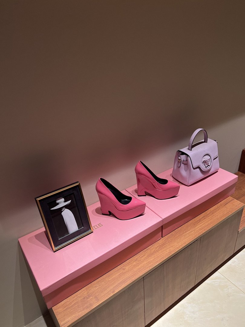 Other Versace Shoes - Image 112