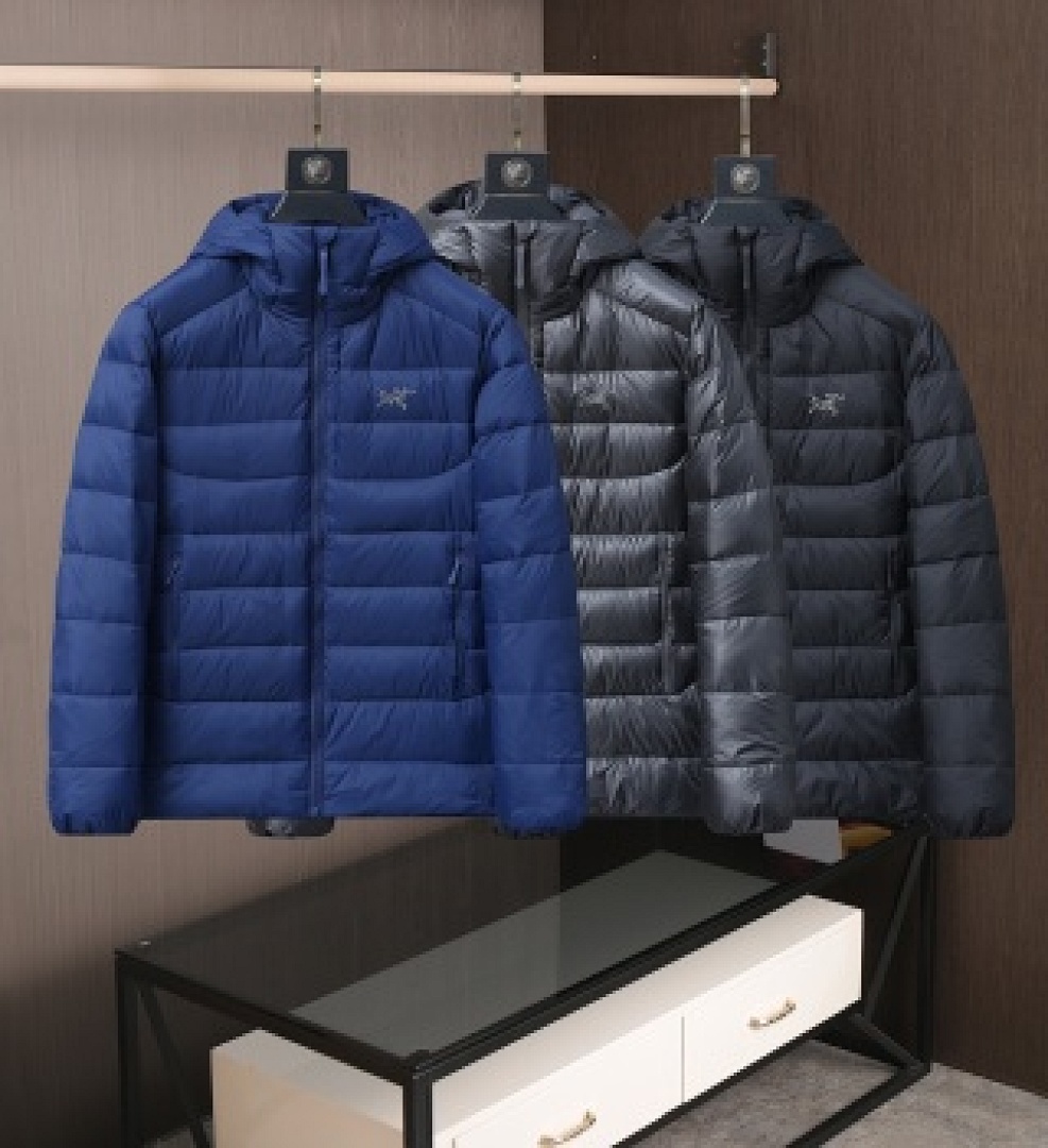 Christian Louboutin ARCTERYX Mens Winter - Image 86
