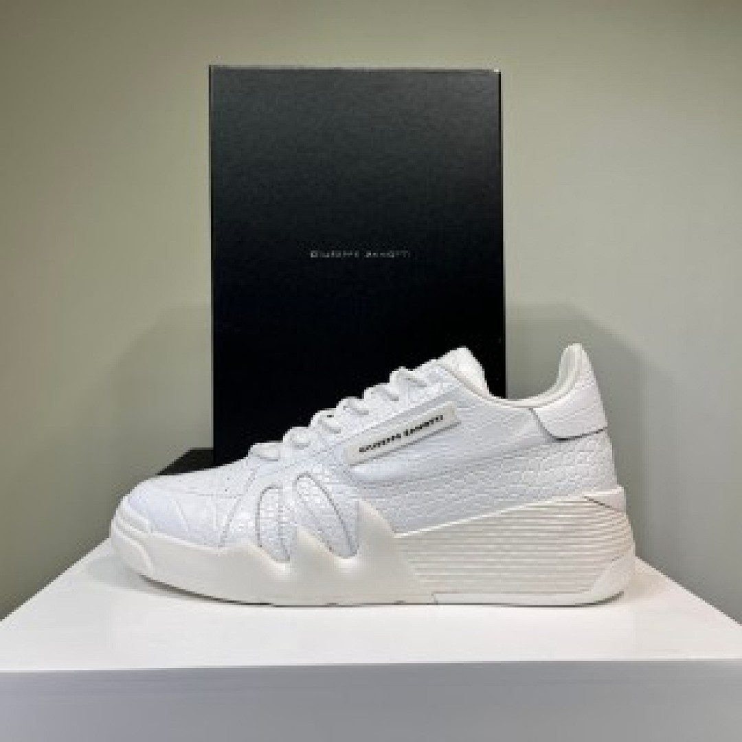 Other Giuseppe Zanotti - Image 22