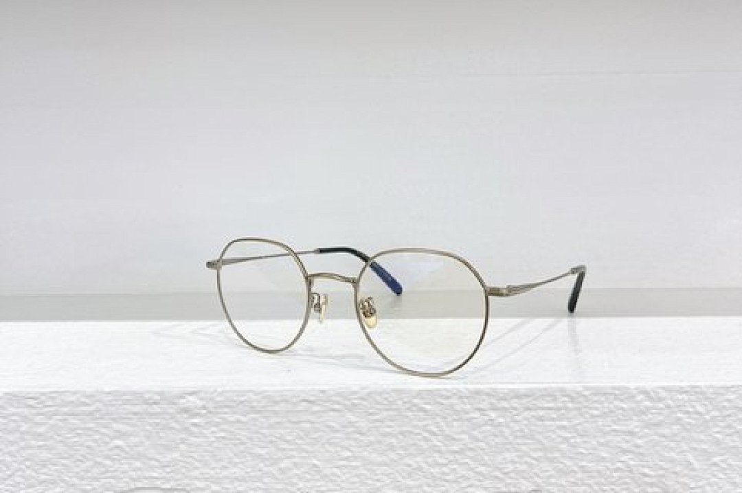 Other TOMTORD Sunglasses - Image 34