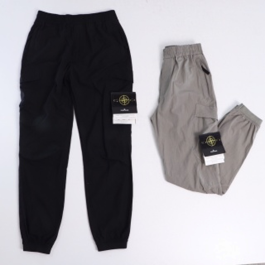 On Running Stone Island - Image 11