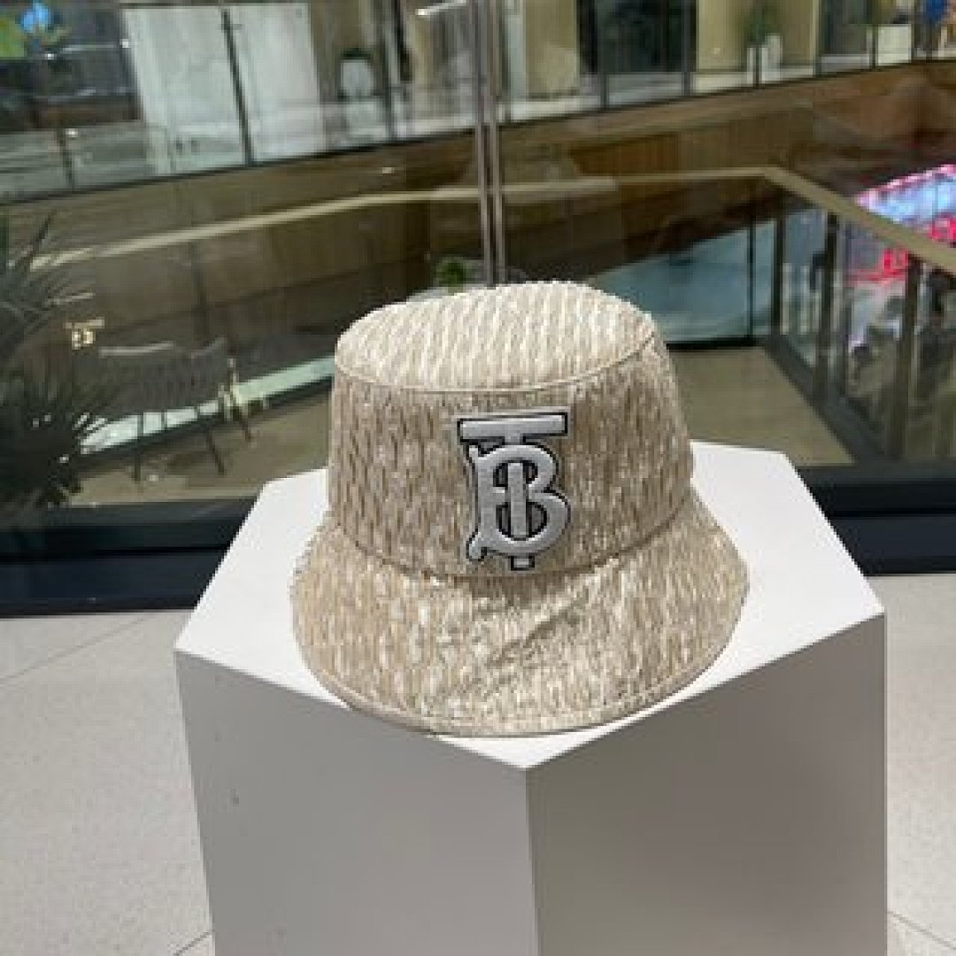 Other Burberry - Image 73