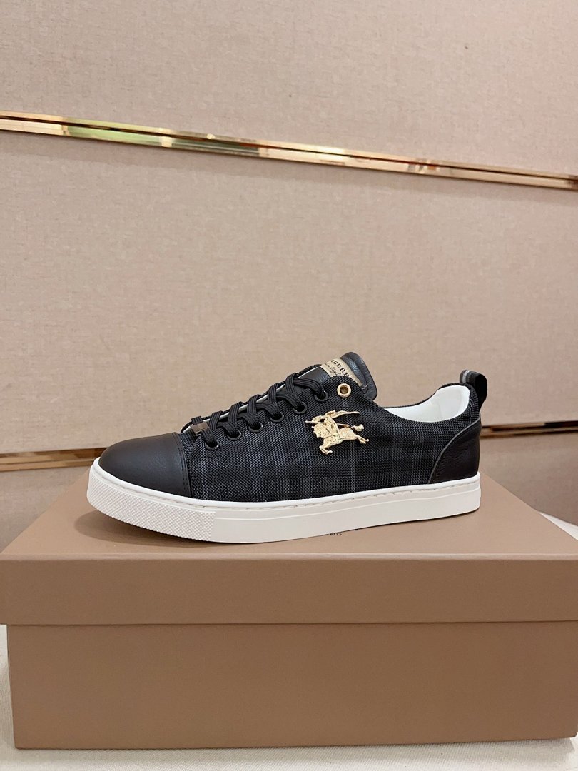 Other Burberry Shoes - Image 31