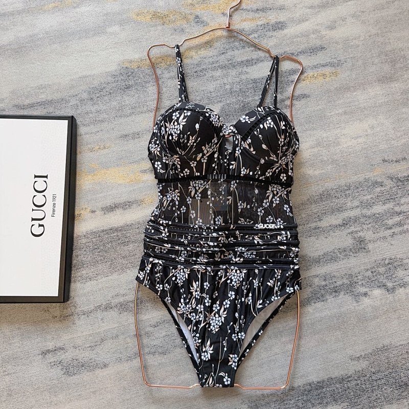 Bikini, photo 1