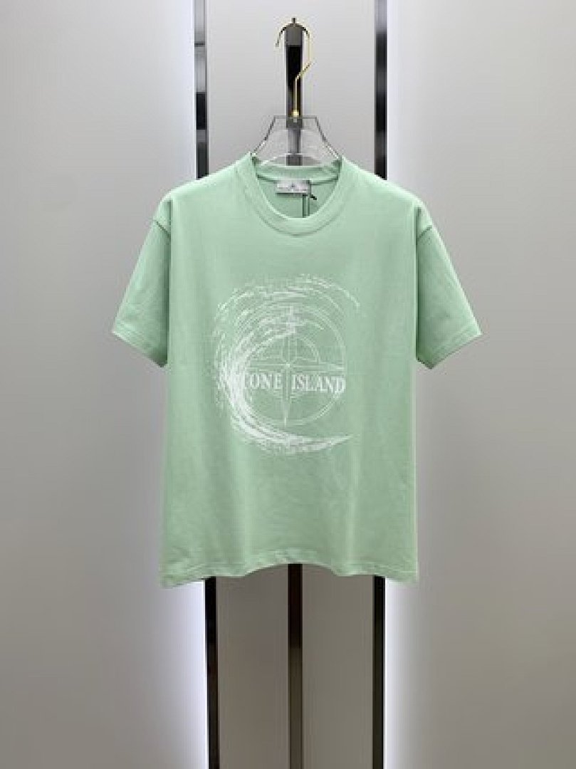 On Running Stone Island - Image 50