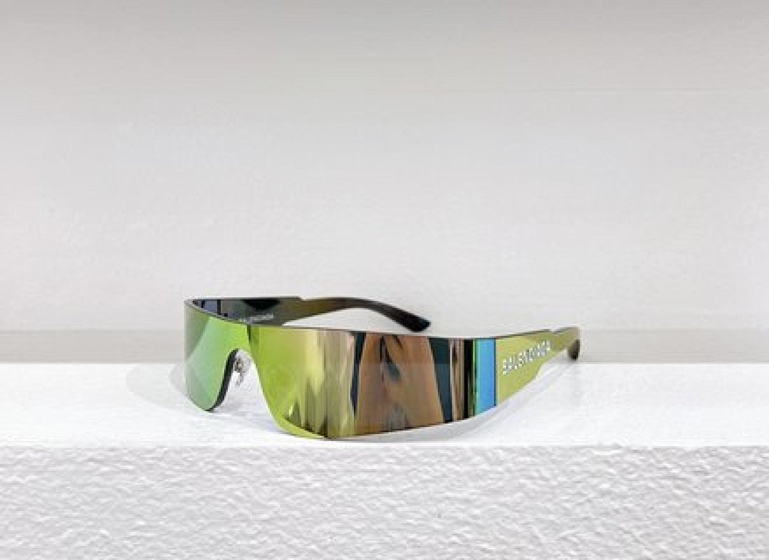 Other Balenciaga Sunglasses - Image 76