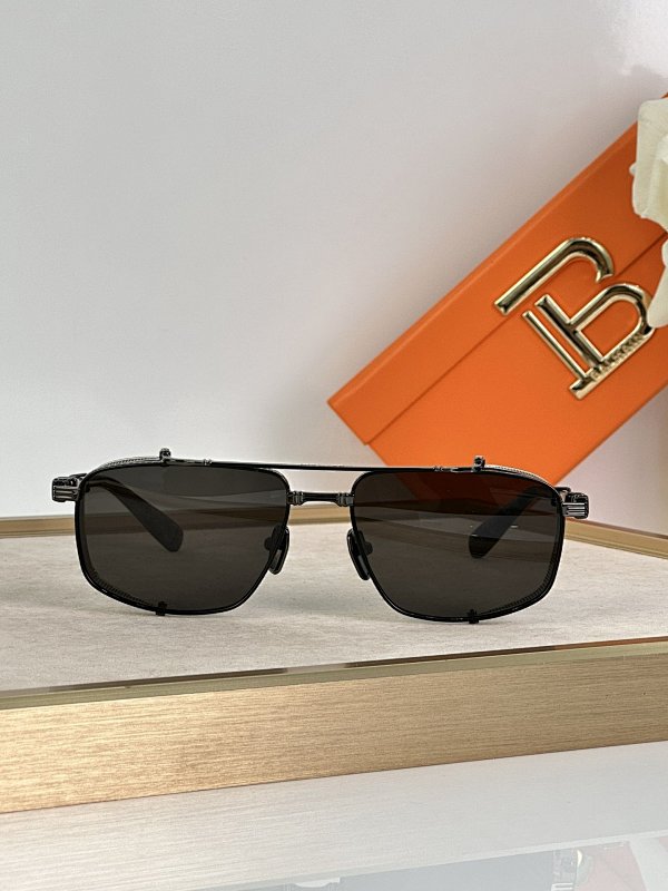 Other Glasses, photo 1
