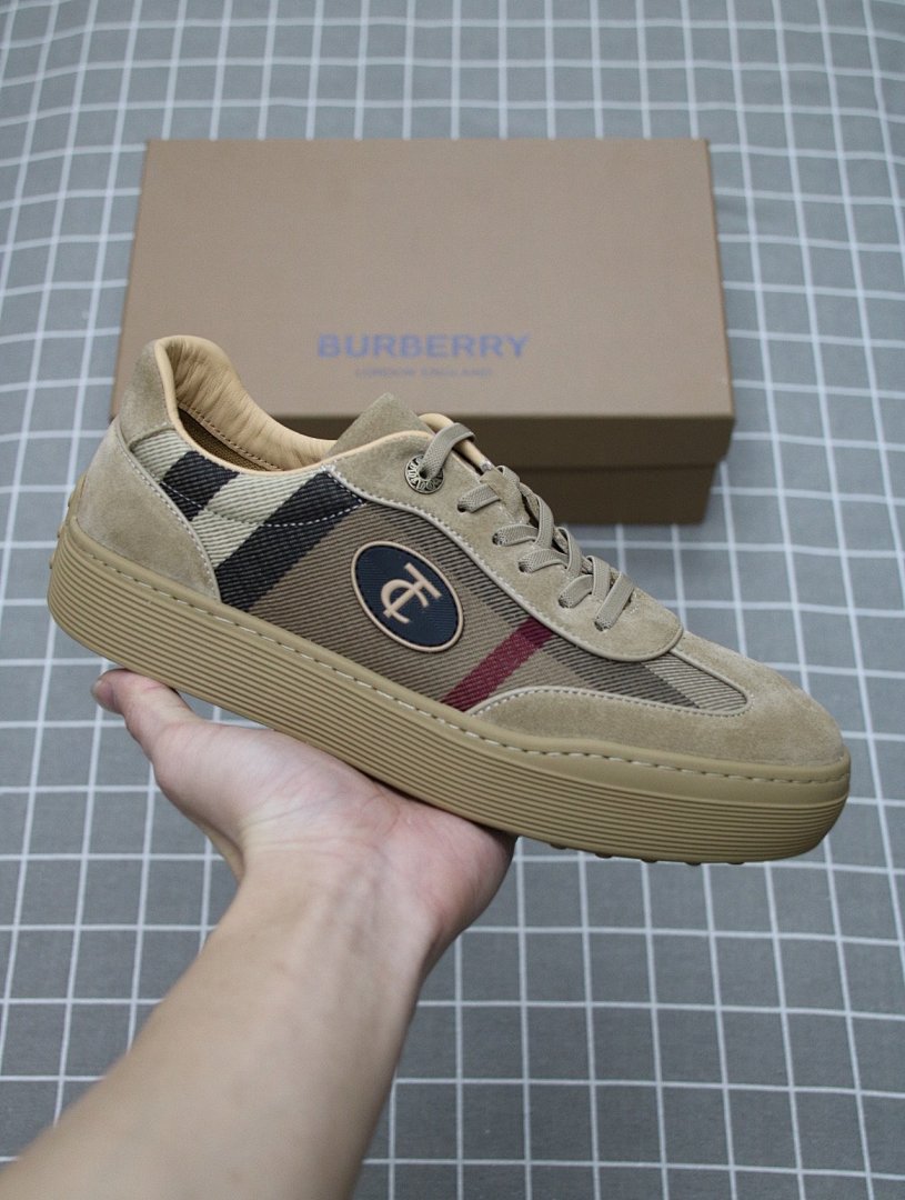 Other Burberry Shoes - Image 95