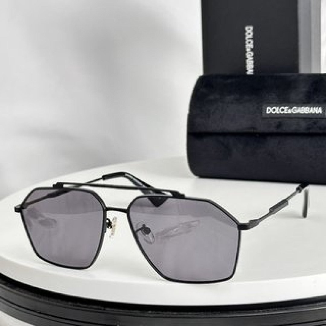 Other BURBERR Sunglasses - Image 116