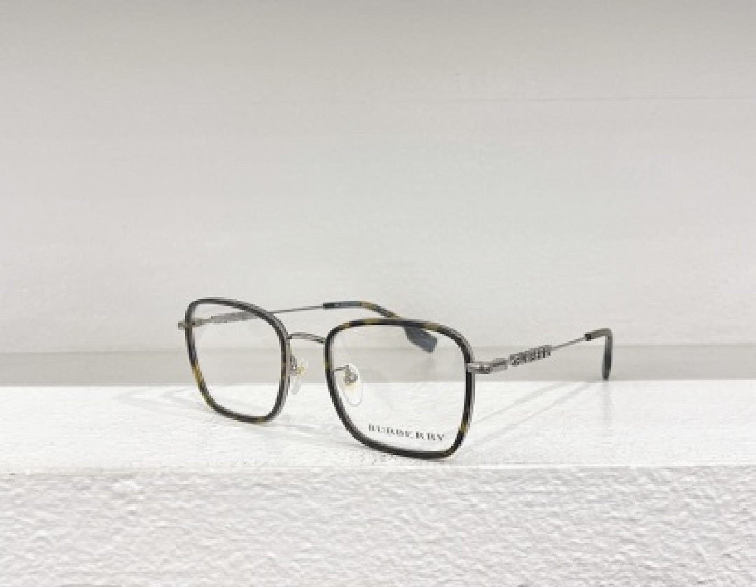 Other BURBERR Sunglasses - Image 55