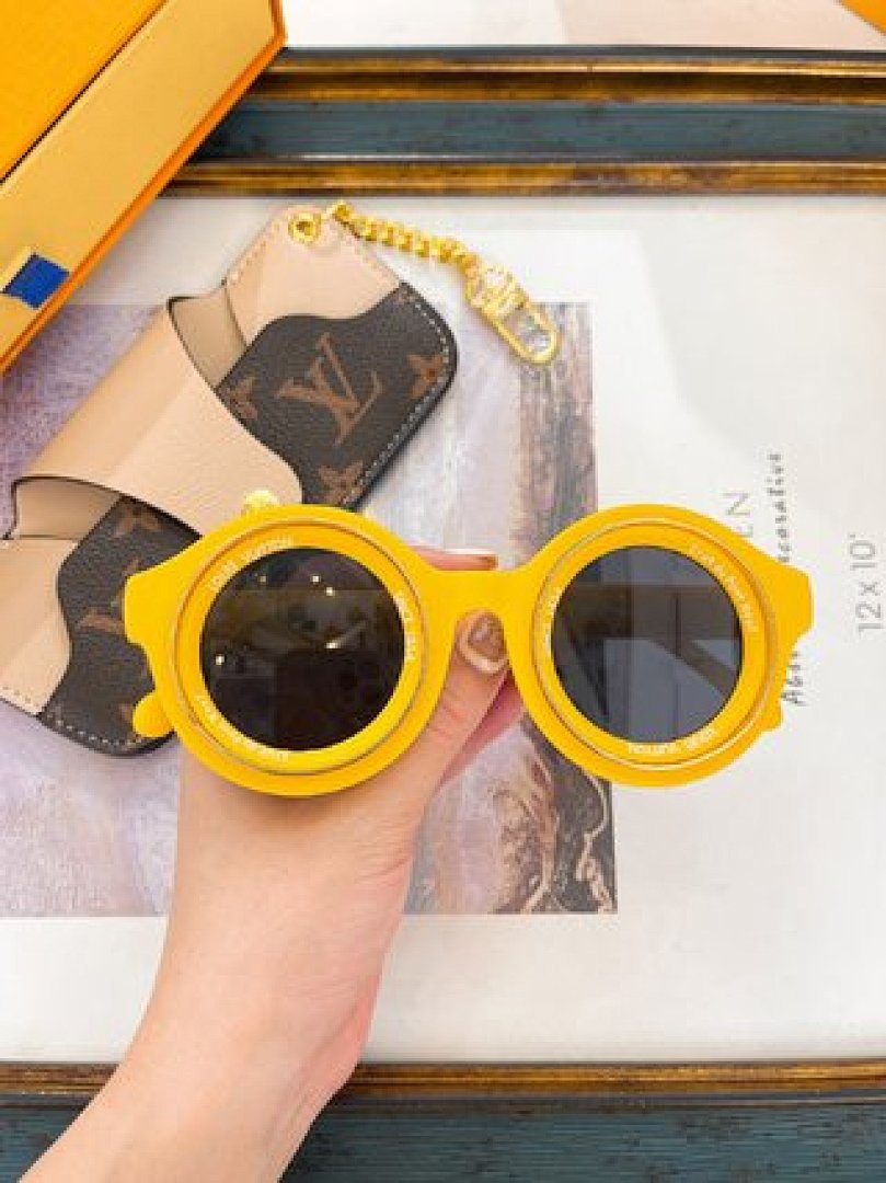 Other Lv Sunglasses - Image 30