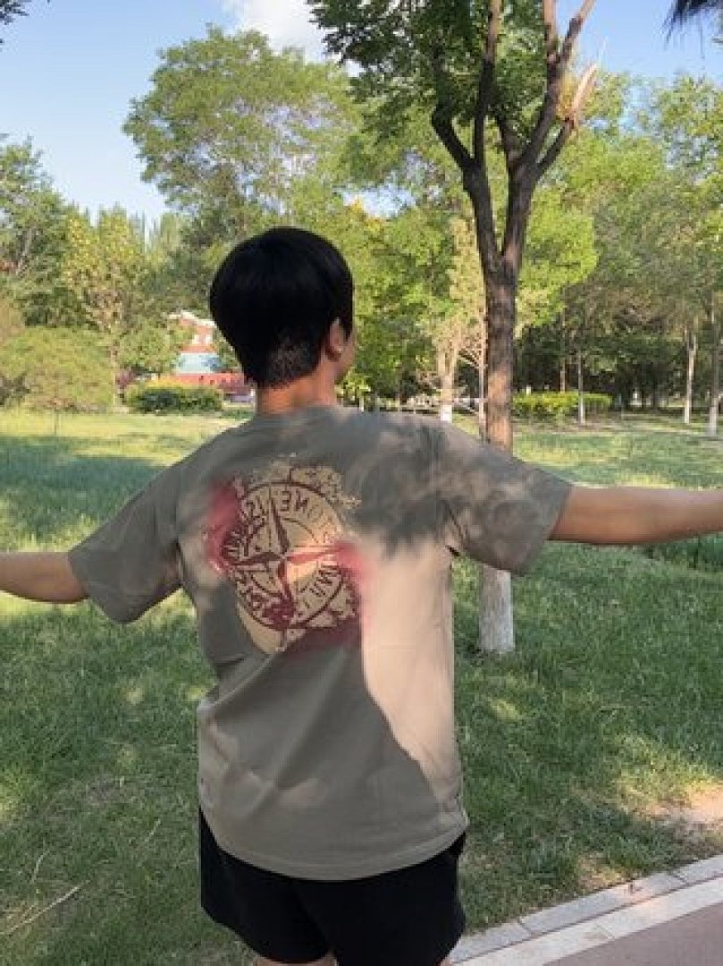 On Running Stone Island - Image 10