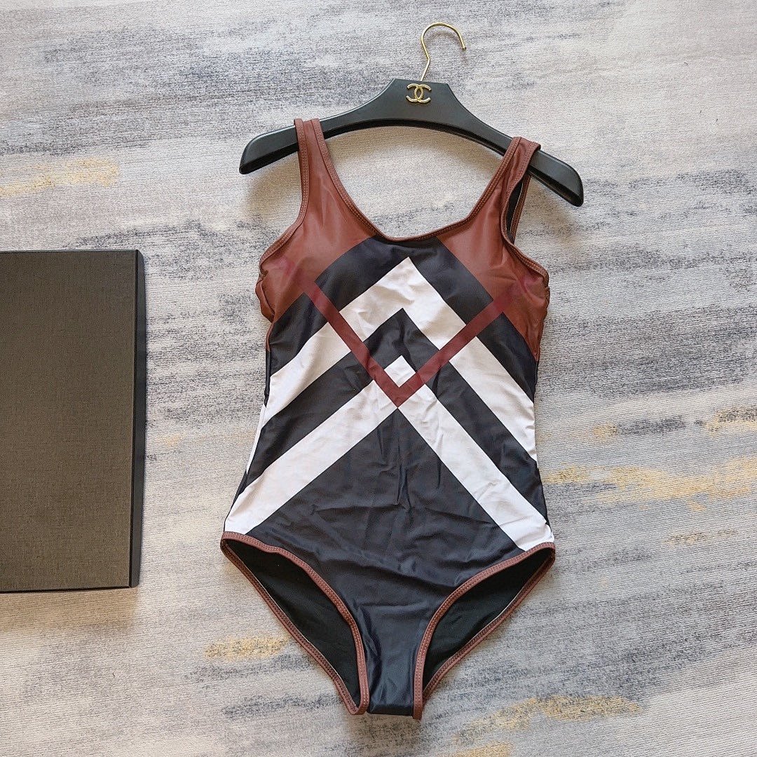 Other Bikini, photo 1
