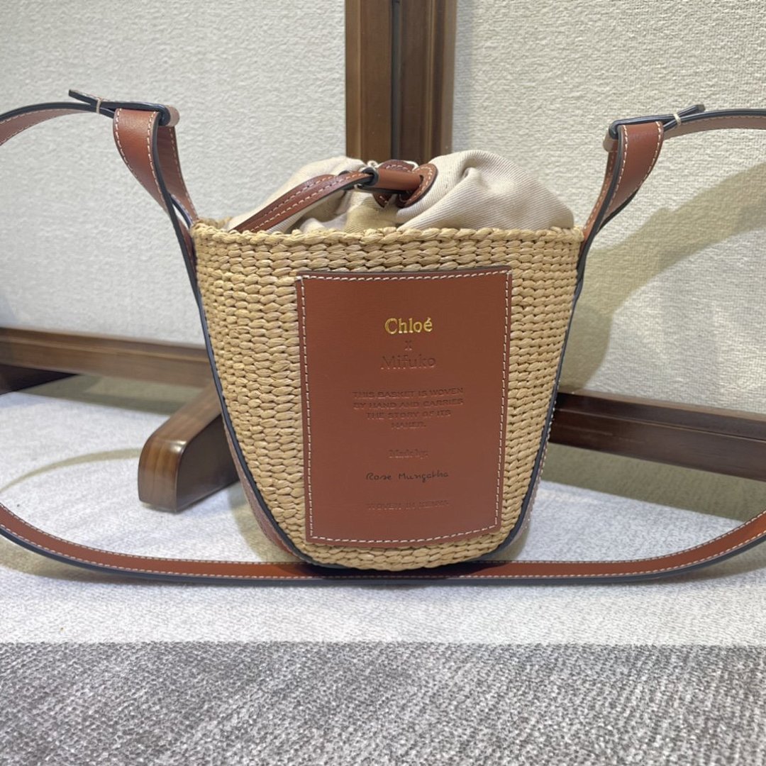 Other Chloe - Image 47
