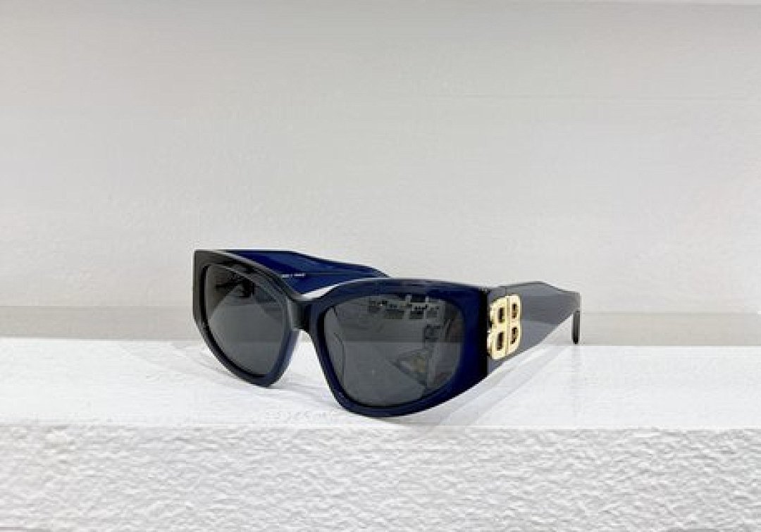 Other Balenciaga Sunglasses - Image 42