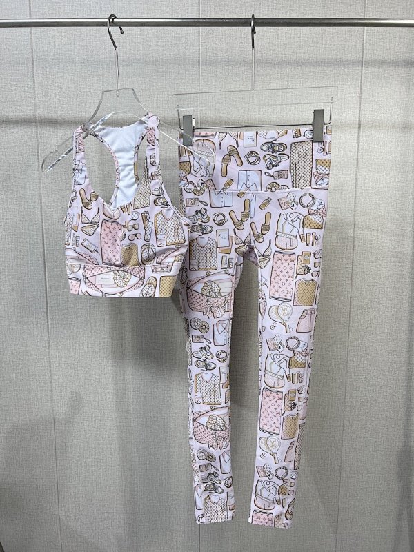 Yoga Wear, photo 1
